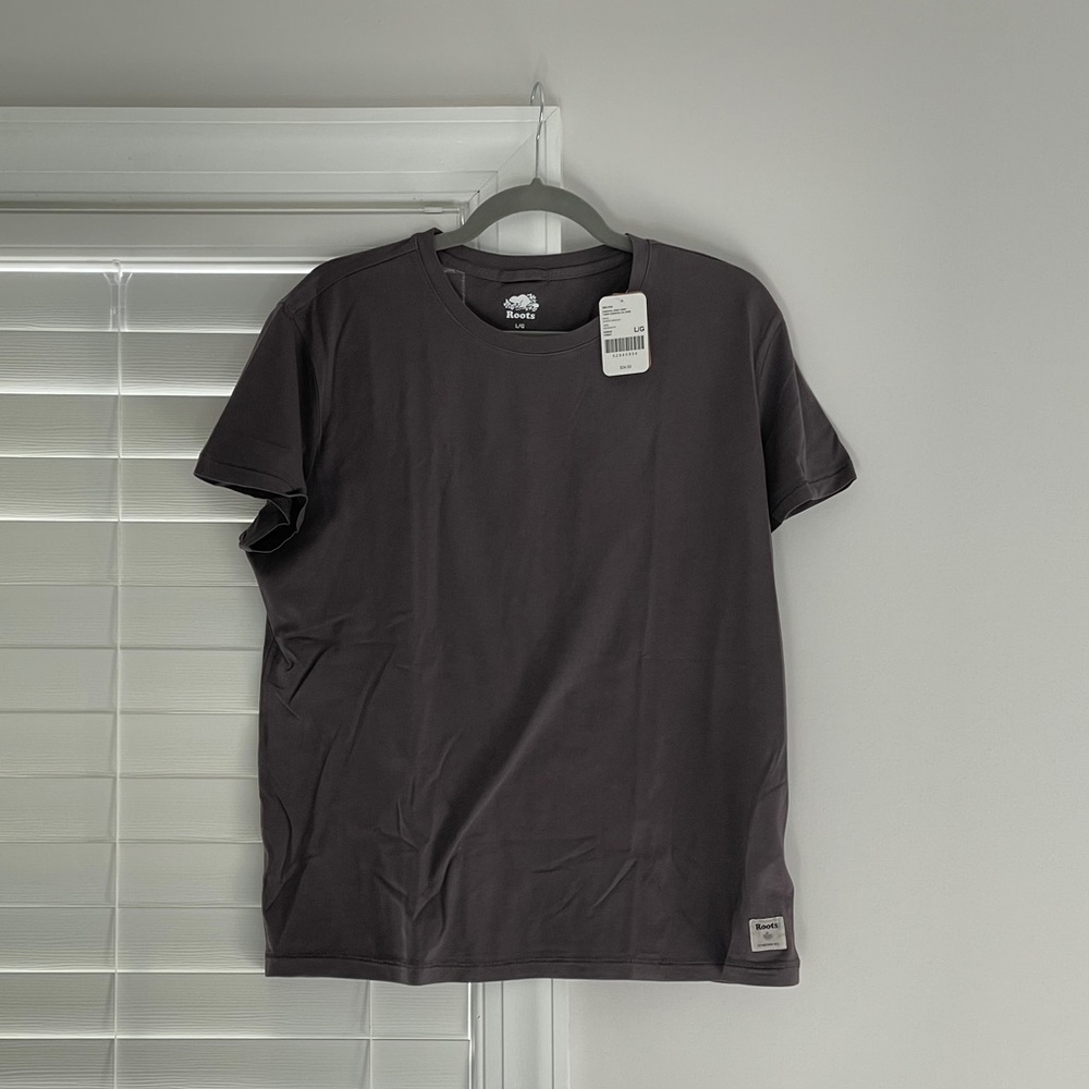 New! Roots Essential  Crew Tshirt